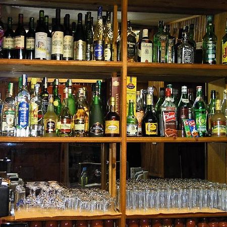 Hotel Vesta Kazanlak Kültér fotó
