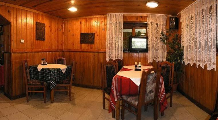 Hotel Vesta Kazanlak Kültér fotó