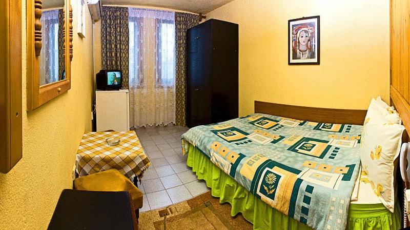 Hotel Vesta Kazanlak Szoba fotó